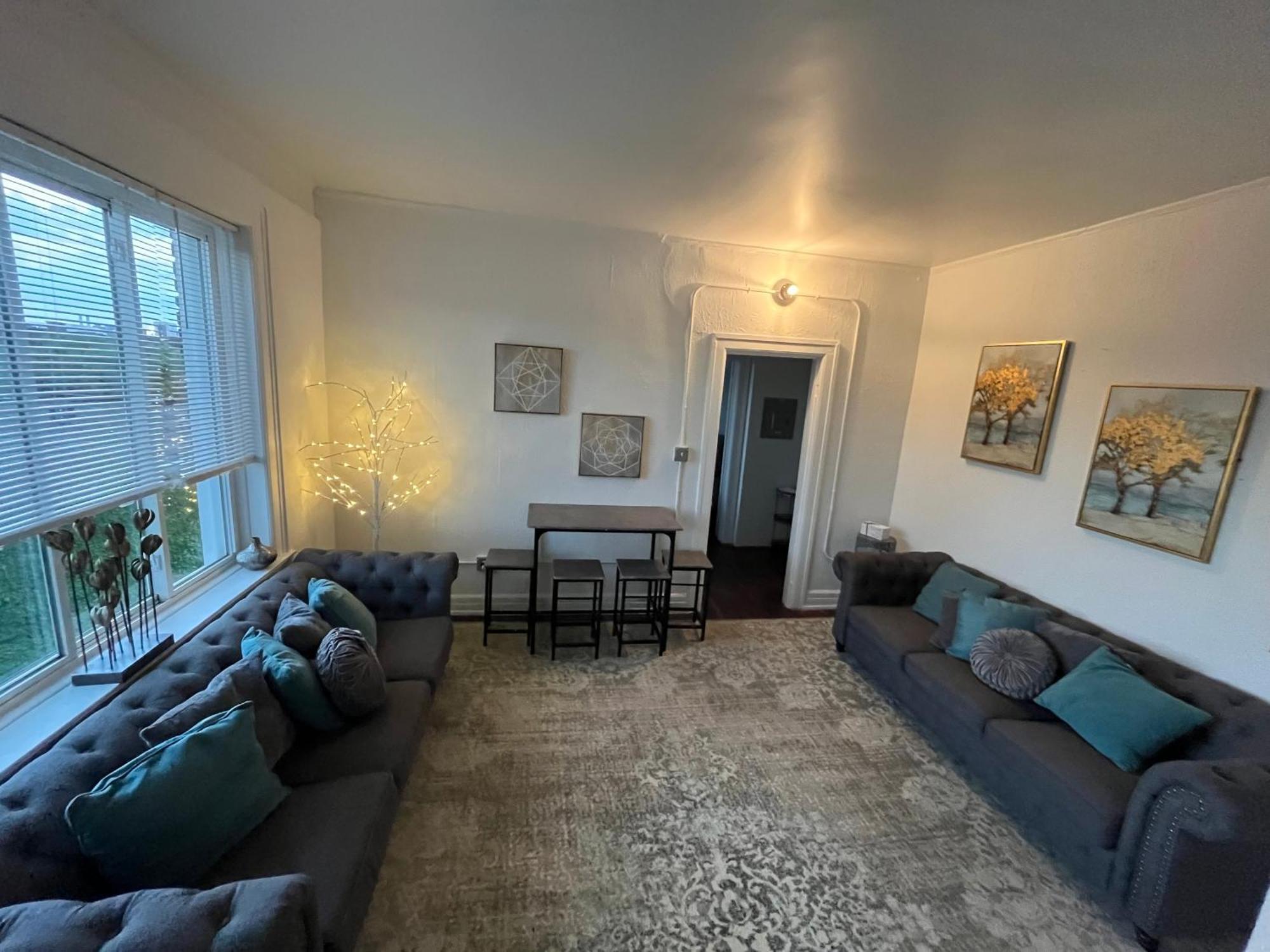 2 Bedroom Stylist Apartment Detroit Luaran gambar